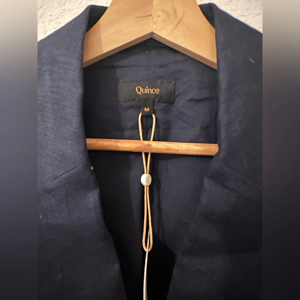 NWT - Quince Structured Navy Linen M Women’s Navy Blazer - Picture 5 of 8